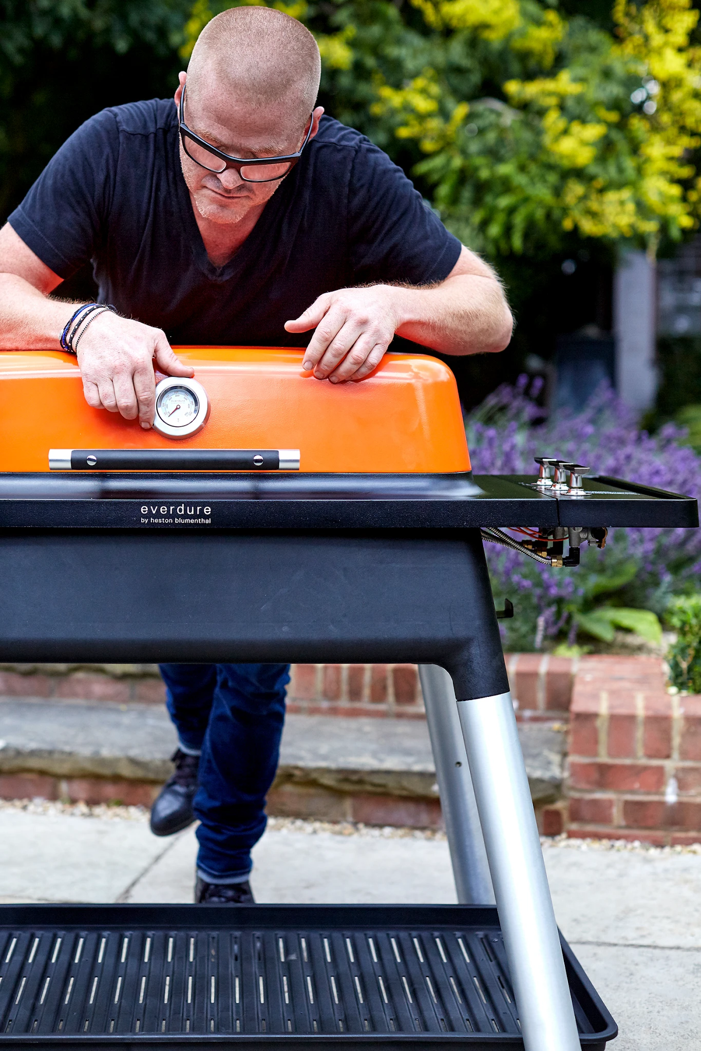 Everdure FURNACE Gasgrill Graphite Mit Drei Brennern - Auslaufartikel – Bild 3